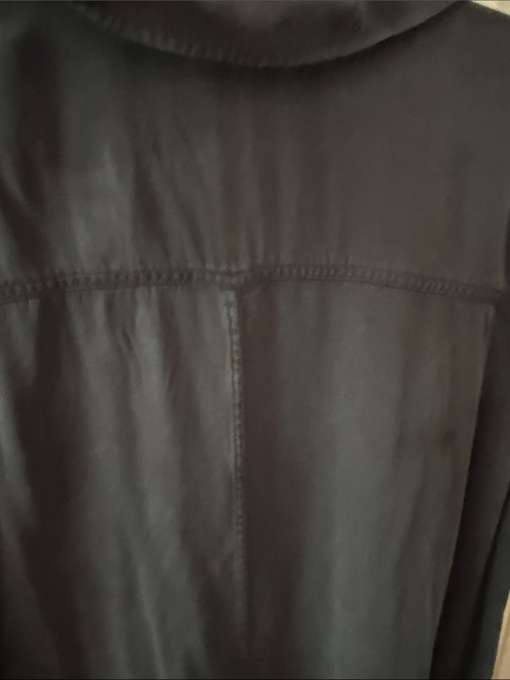 Treasure & Bond Slate Gray Short-Sleeve Button-Down Romper - Picture 9 of 9